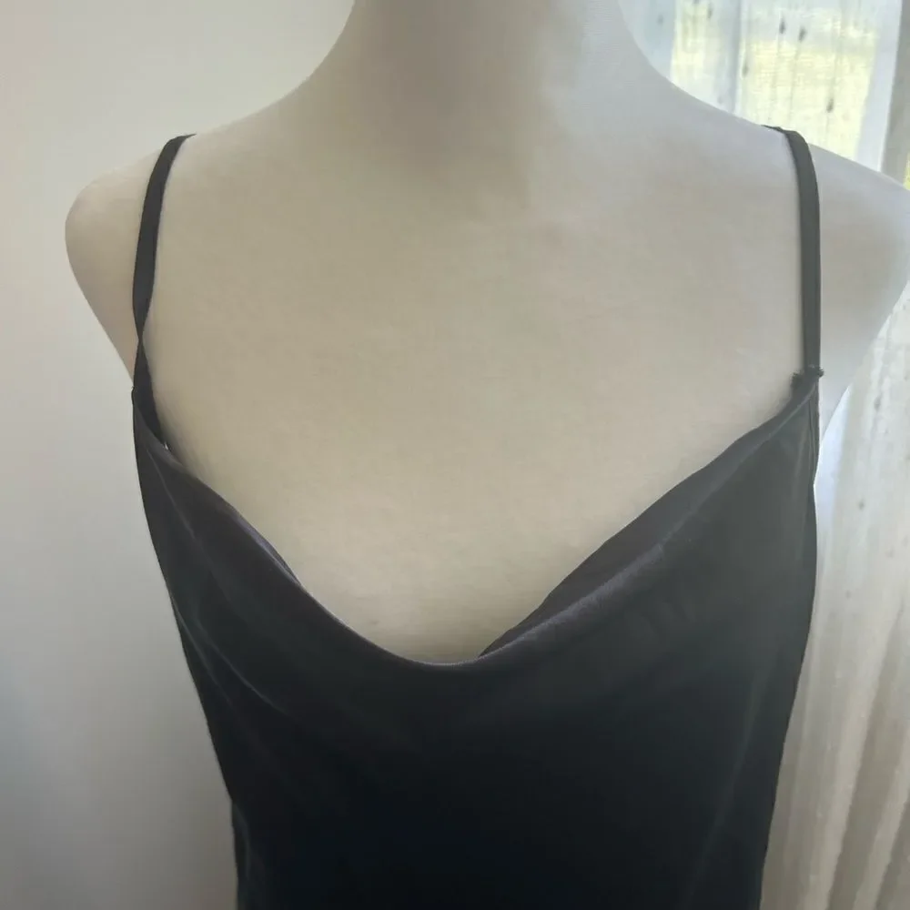 Women’s Black Ekouaer Nightgown Size Medium